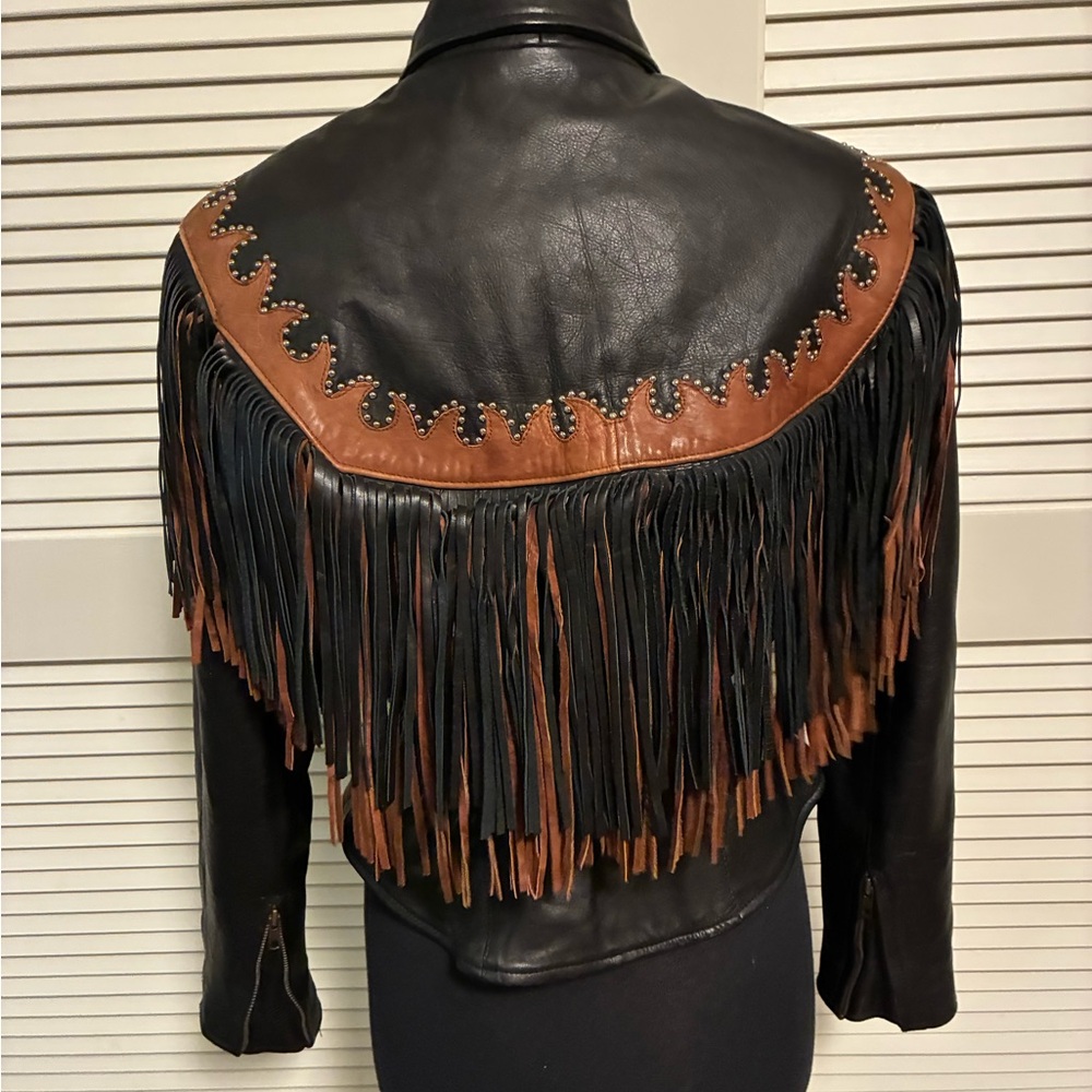 Elegant Black and Brown Leather Fringe Jacket - Picture 4 of 5